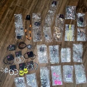 Lot of Papparazzi Jewelry Necklaces & Earrings